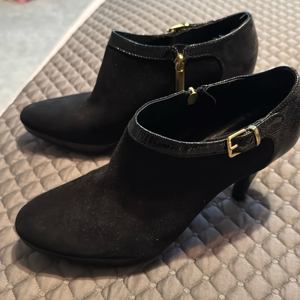 BEAUTIFUL BOOTIES